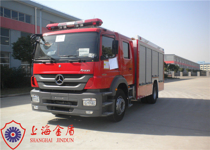 Benz Chassis Six Seats Foam Fire Truck Wheelbase 4500mm With Air Conditioner