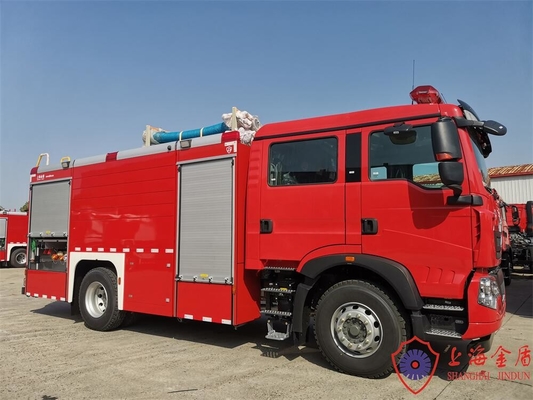 Привод шасси 4×2 Howo кабины промышленной пожарной машины пены воды 206kw двойной